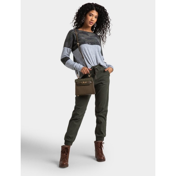 Camo Mixed Waffle Top - Picture 4 of 8